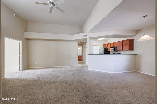 Building Photo - 17017 N 12th St