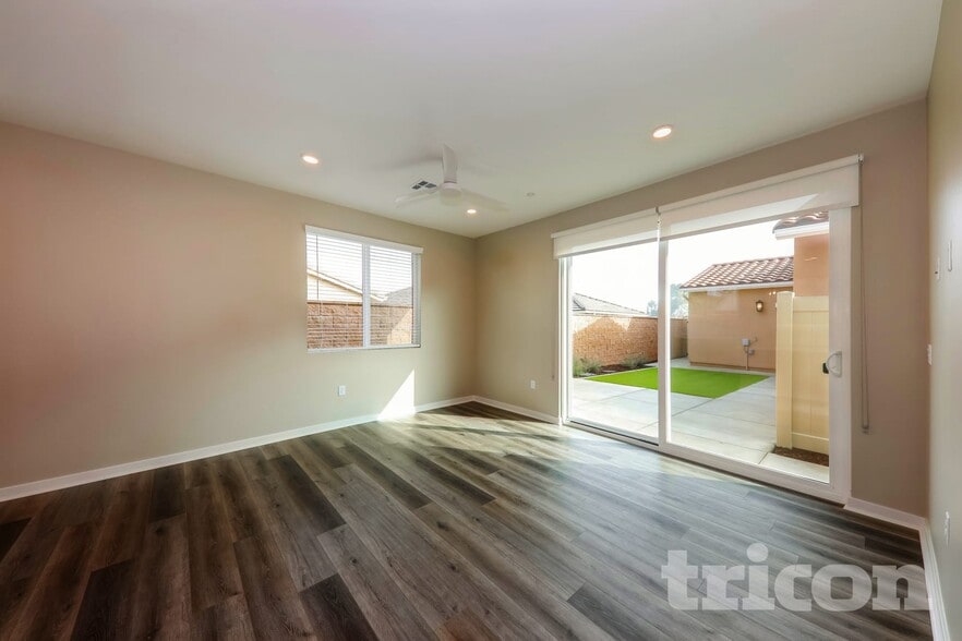 Building Photo - 1734 Lorraine Dr