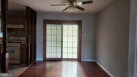 Building Photo - 6 Cedar Creek Dr