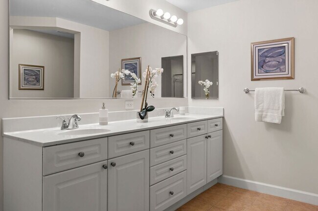 Building Photo - 4820 Old Main St