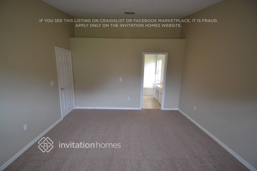 Building Photo - 7915 Ridgeglen Cir W