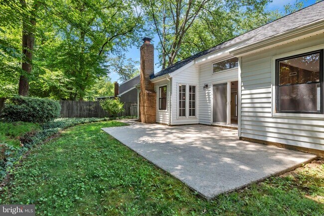 Building Photo - 1836 Ralston Pl