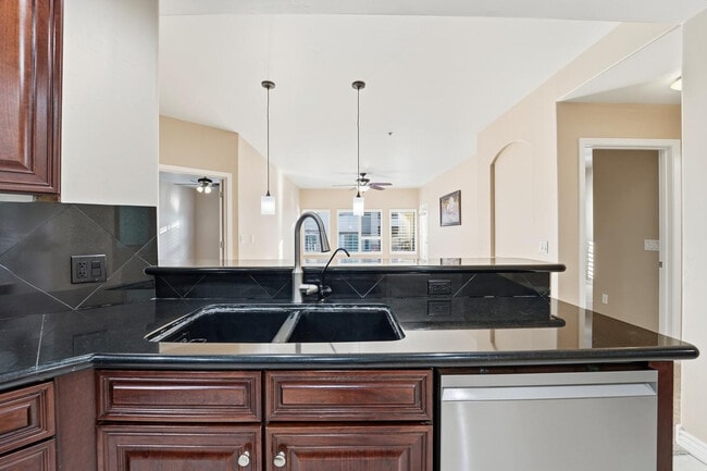 Building Photo - 5350 E Deer Valley Dr