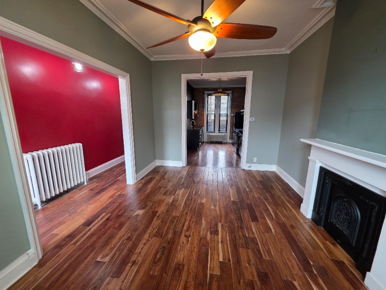 Building Photo - 148 S Swan St