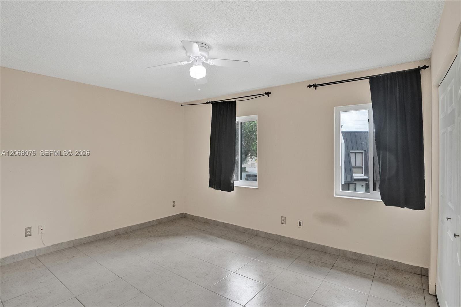 Building Photo - 5555 Ludlam Rd