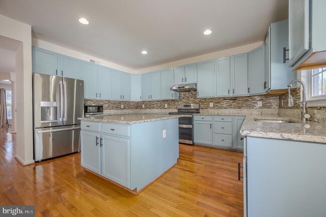 Building Photo - 8324 Tenbrook Dr