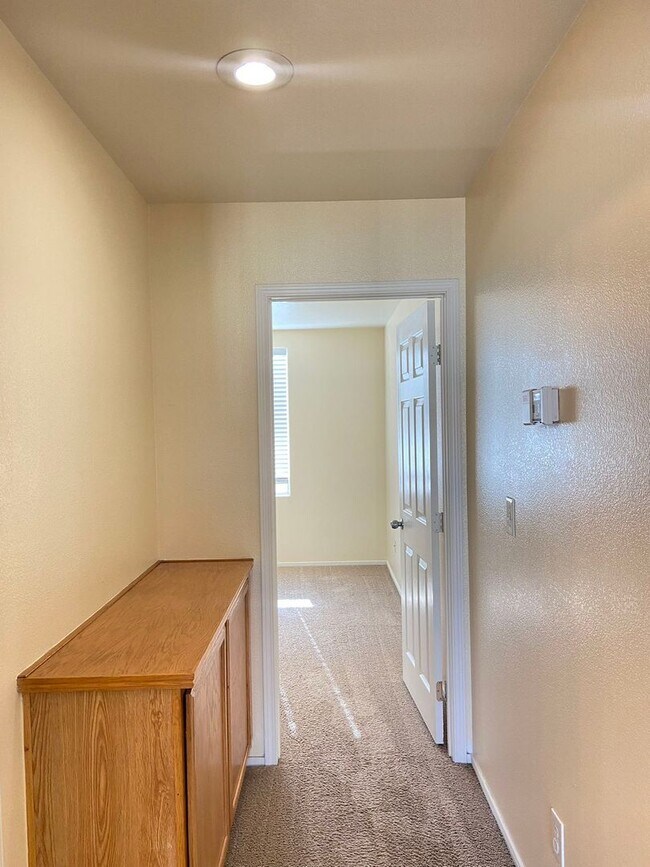 Building Photo - 5855 Lee Fairy Ct