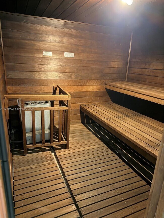 Building Photo - 501 E Dania Beach Blvd