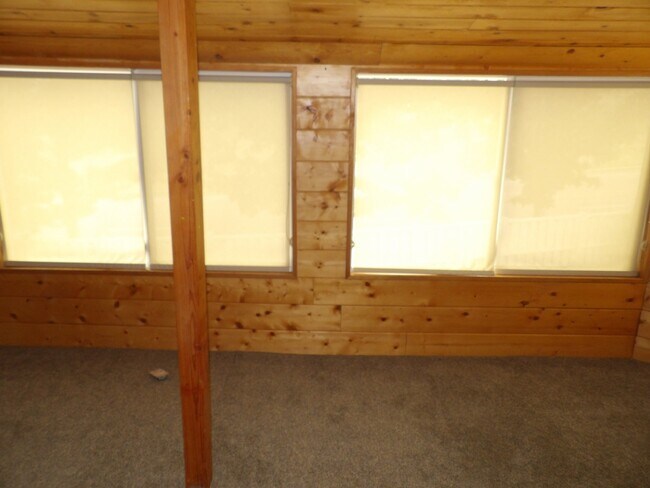 Building Photo - 1855 Smoke Ridge Dr