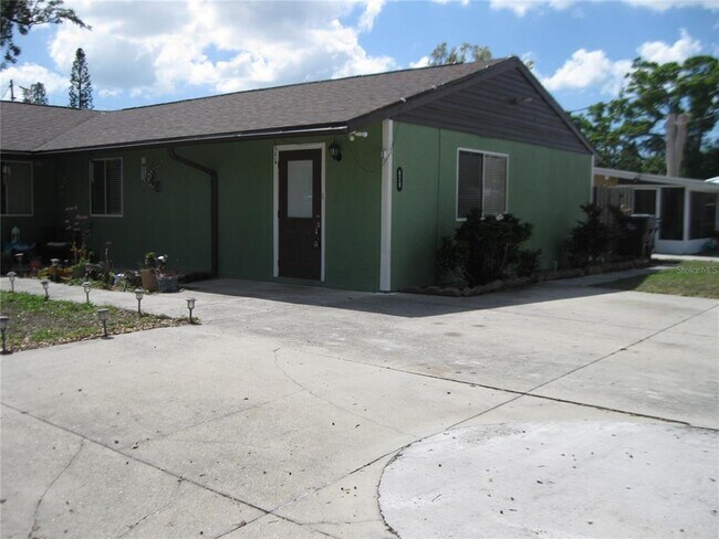 Building Photo - 620 31st Ave E