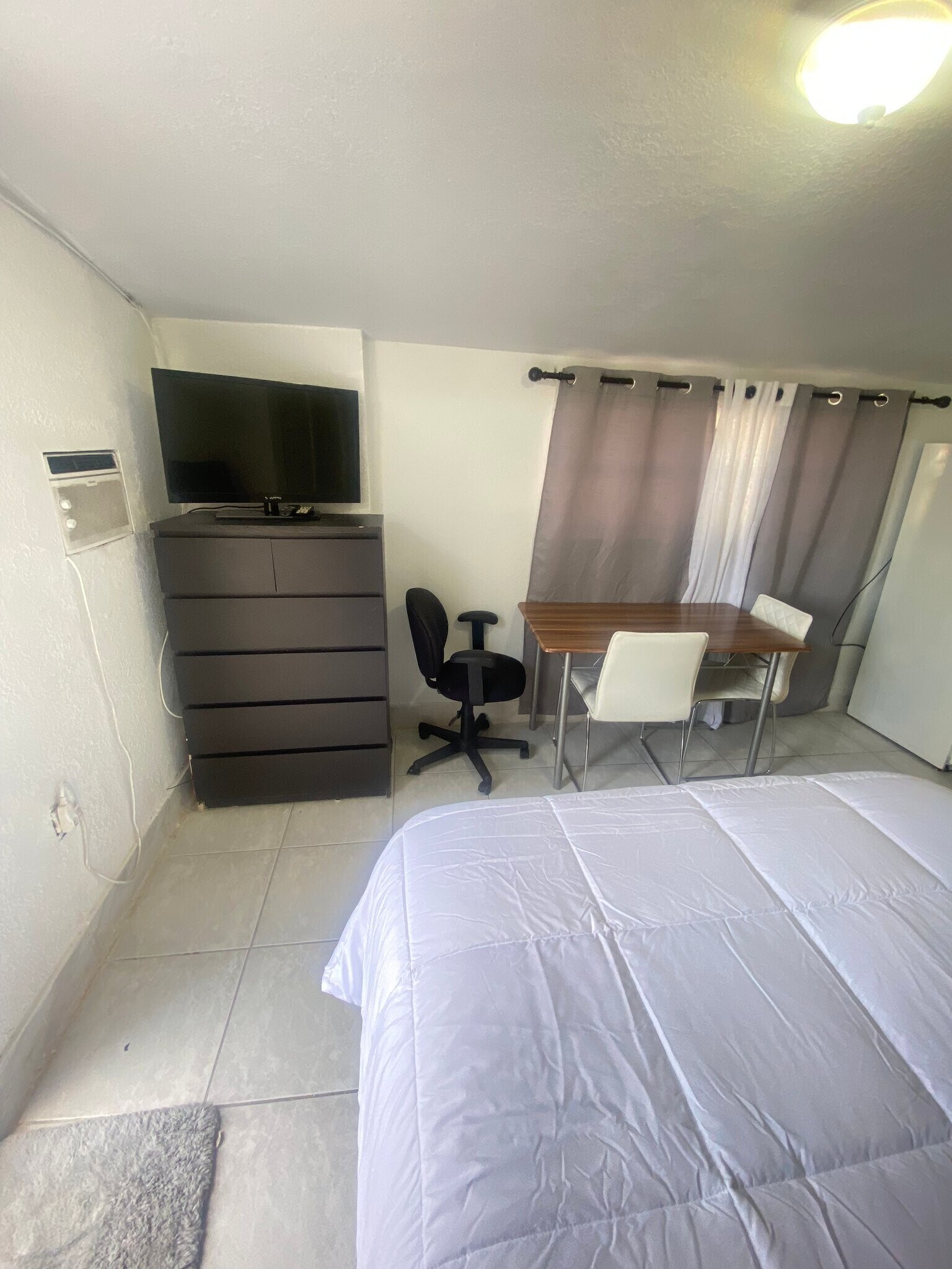 Building Photo - 7121 Taft St