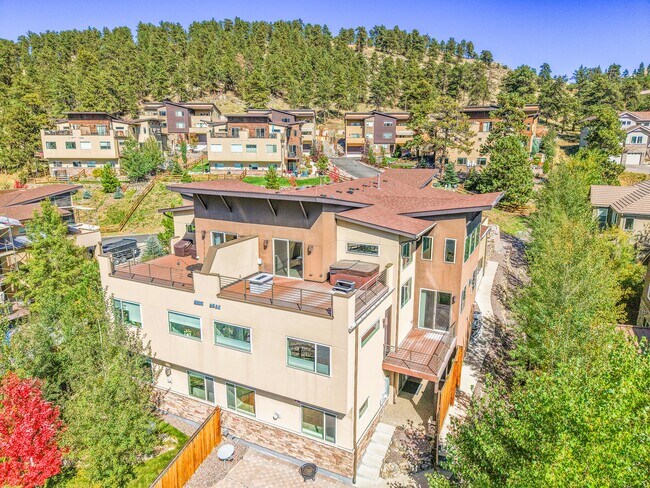 Building Photo - 28424 Tepees Way