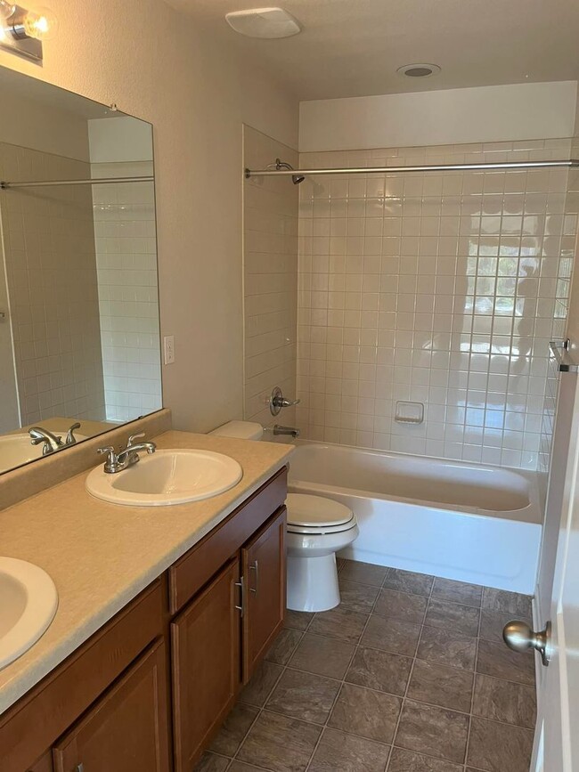 Building Photo - Exceptional 5-bedroom home situated in the highly desirable Copperleaf Neighborhood! Move in Spec...