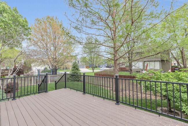 Building Photo - 18135 W 159th Terrace