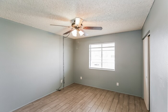 Building Photo - 2133 W Turney Ave