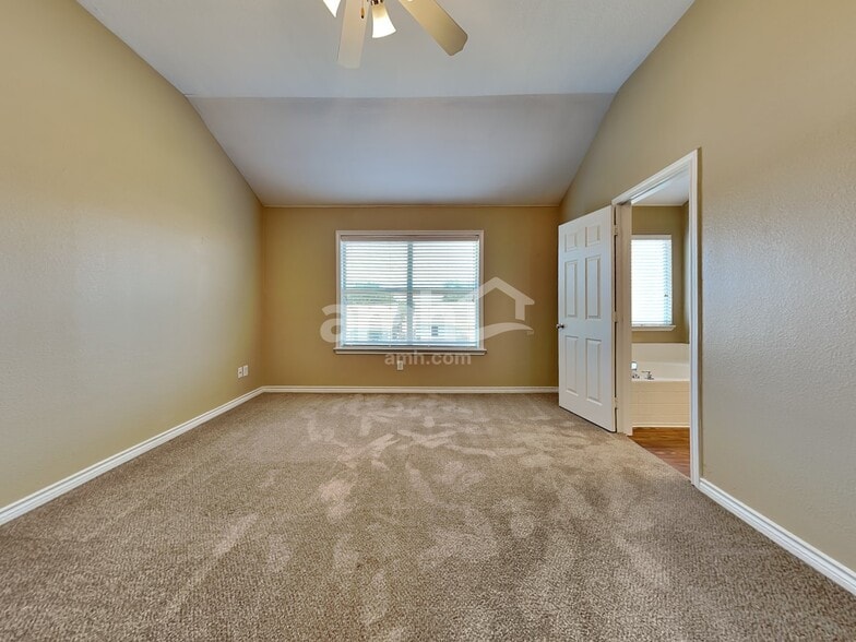 Building Photo - 8923 Wild Rose Ln