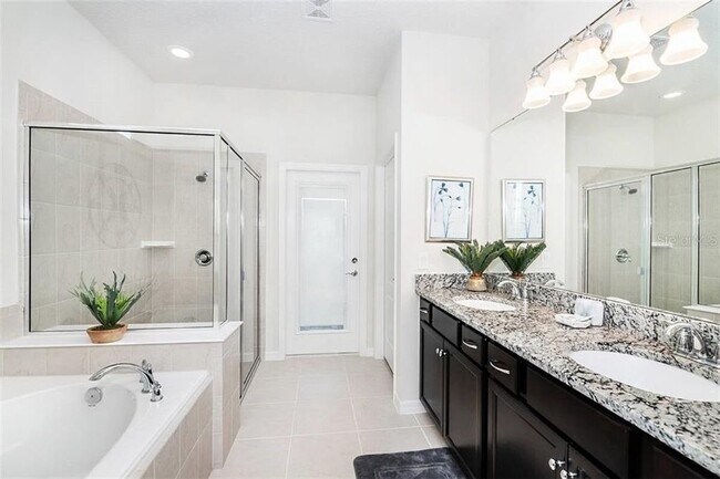 Building Photo - 2482 Dubai St