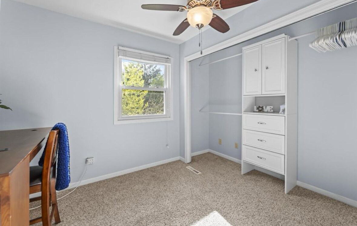 Building Photo - 5719 Highland Way