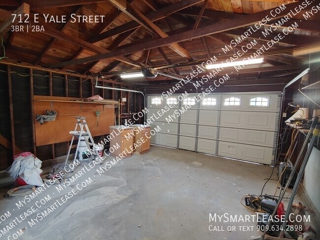 Building Photo - 712 E Yale St