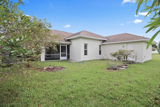 Building Photo - 5651 NW North Crisona Cir