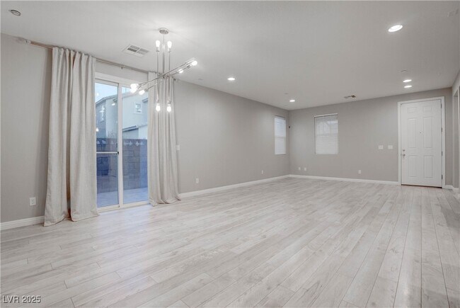 Building Photo - 3108 Zara Ave