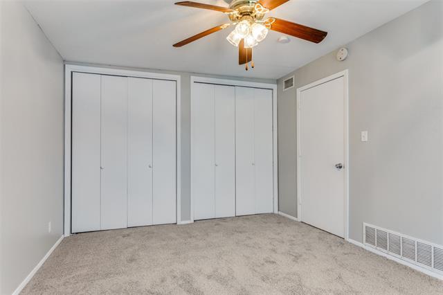 Building Photo - 3828 W 7th St