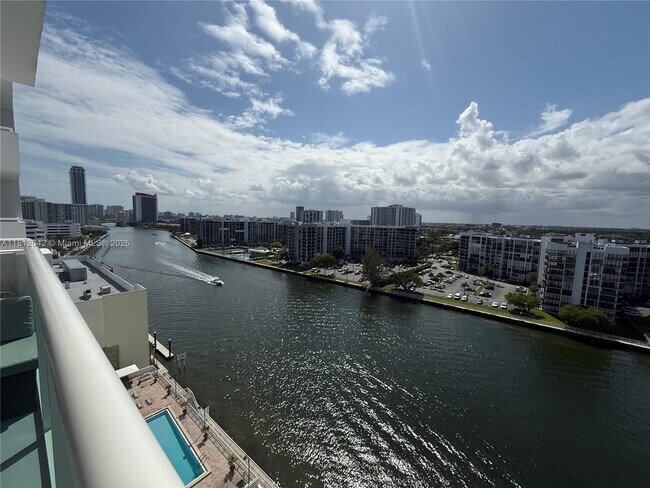Building Photo - 3000 S Ocean Dr