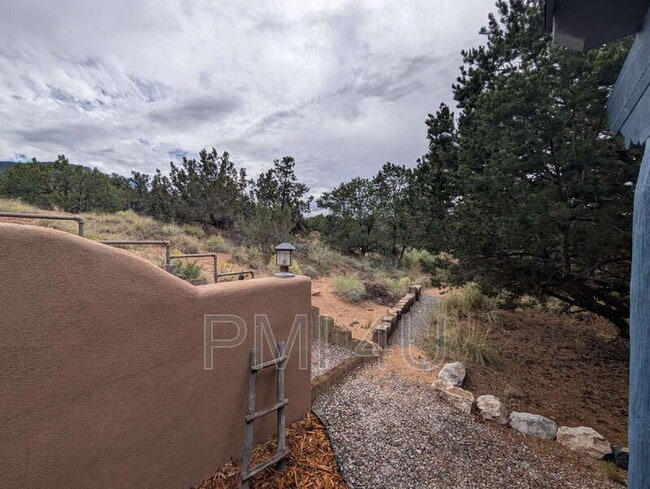 Building Photo - 41 Tunnel Springs Rd