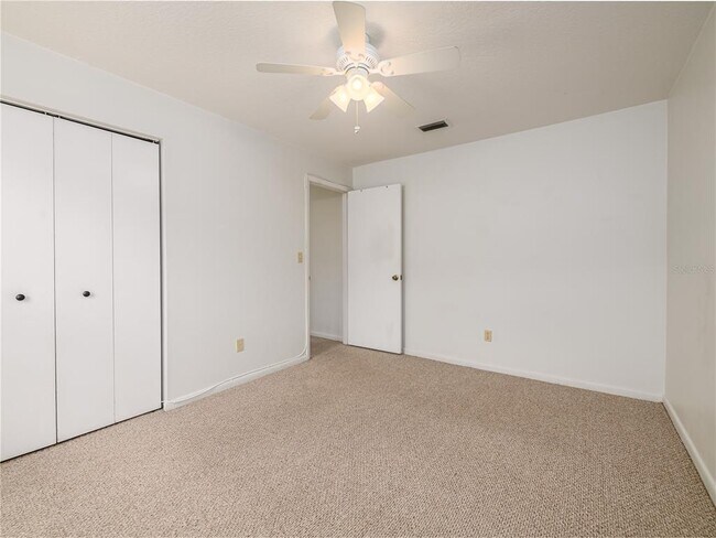 Building Photo - 1407 Wakefield Dr