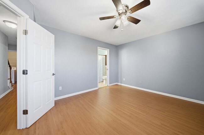 Building Photo - 824 W Ocean View Ave