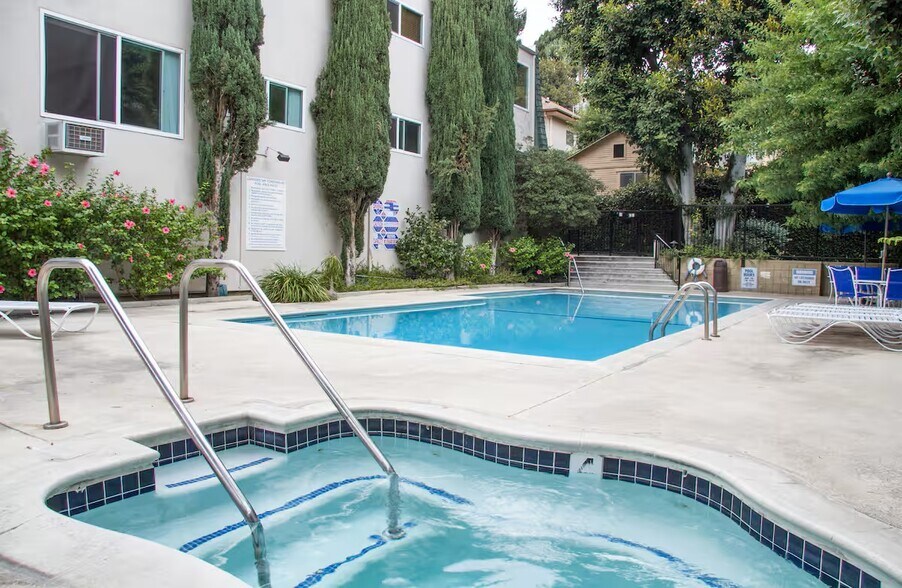 Building Photo - 968 Larrabee St