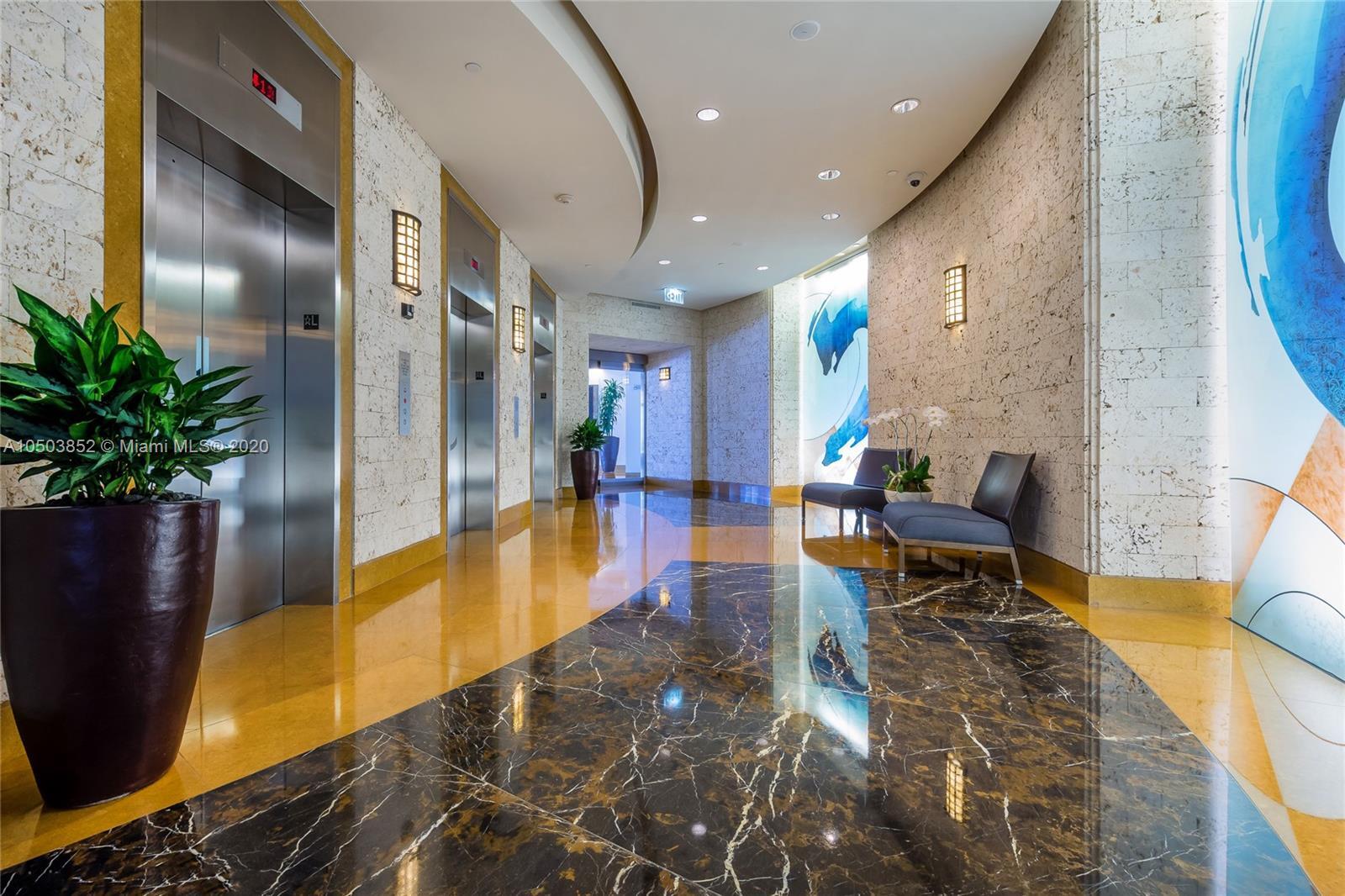 Building Photo - 801 Brickell Key Blvd