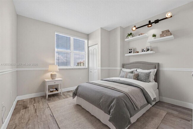 Building Photo - 50 Menores Ave