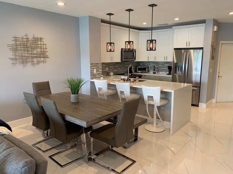 Building Photo - 223 SW 120th Ave