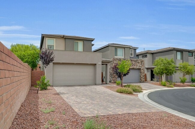 Building Photo - Summerlin gated community 4 bedroom 3 baths