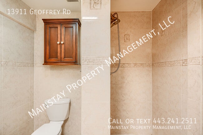 Building Photo - 13911 Geoffrey Rd