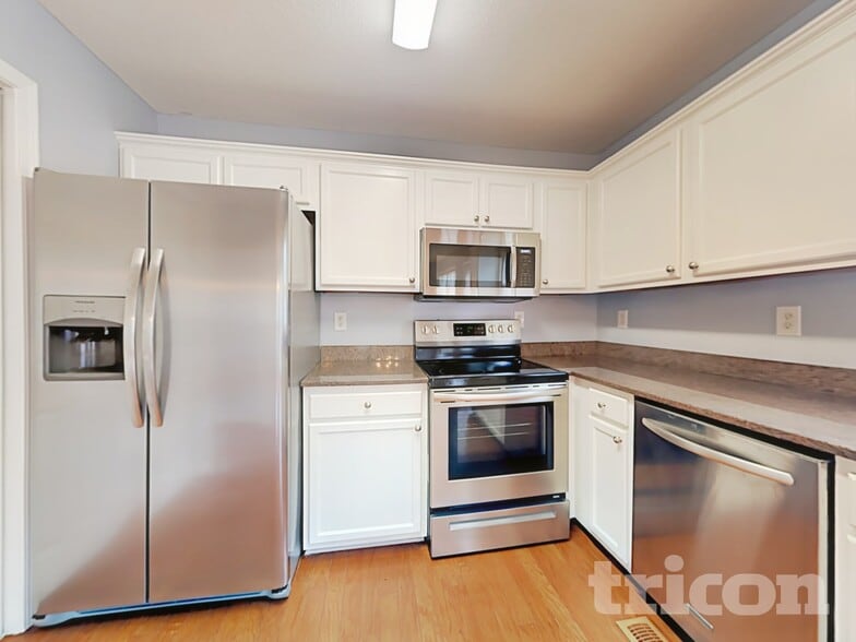 Building Photo - 65 Cricket Ct