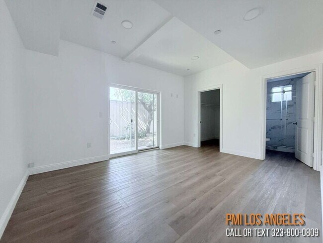 Building Photo - 1731 E 68th St