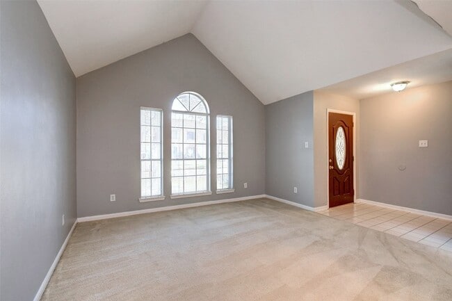 Building Photo - 2114 Whirlaway Dr
