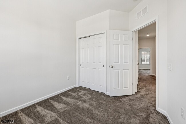 Building Photo - 32 Cortland Ct