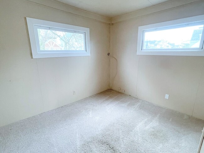 Building Photo - 10720 Edgepark Dr