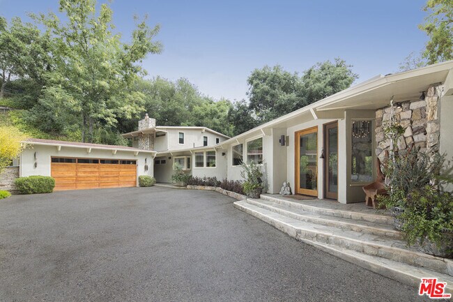 Primary Photo - 9769 Oak Pass Rd
