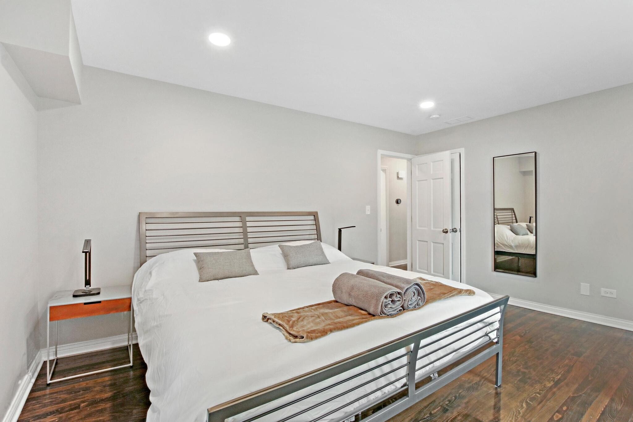 Building Photo - 500 W Pacific Ave