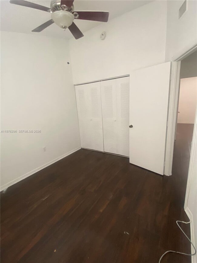 Building Photo - 6245 SW Kendale Lakes Cir