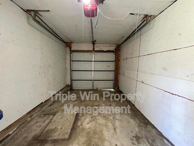 Building Photo - 1464 Monopoly Dr
