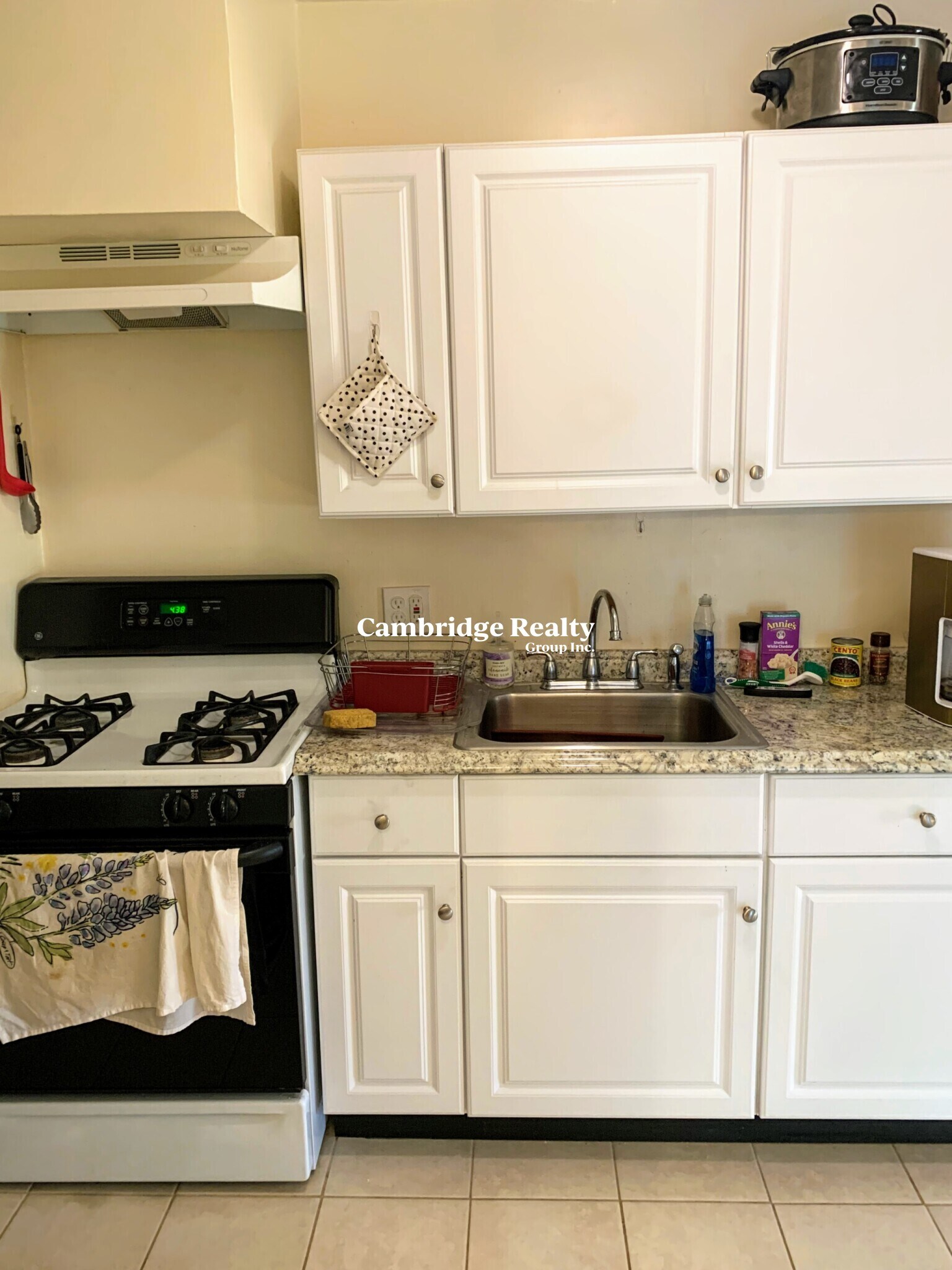 Building Photo - 70 Craigie St