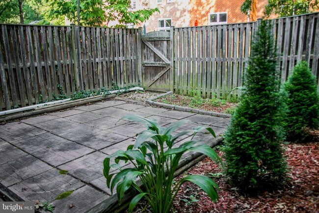 Building Photo - 2331 Harleyford Ct