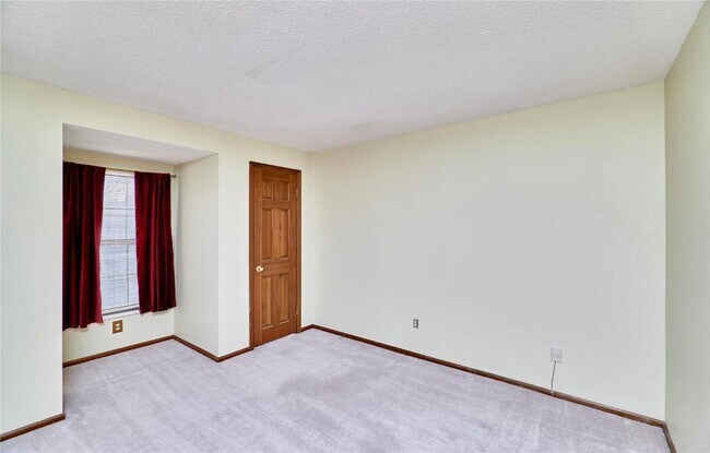 Building Photo - 2304 Yellowstone Park Ct