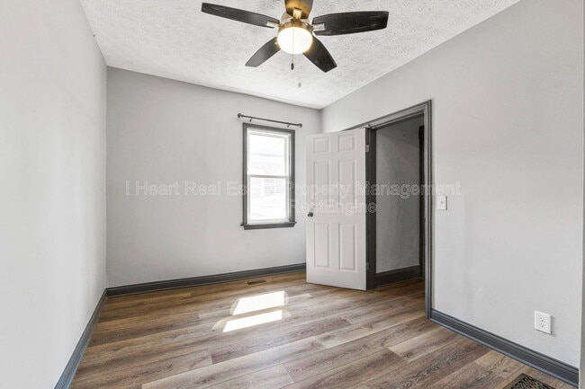 Building Photo - 957 Harrison Ave