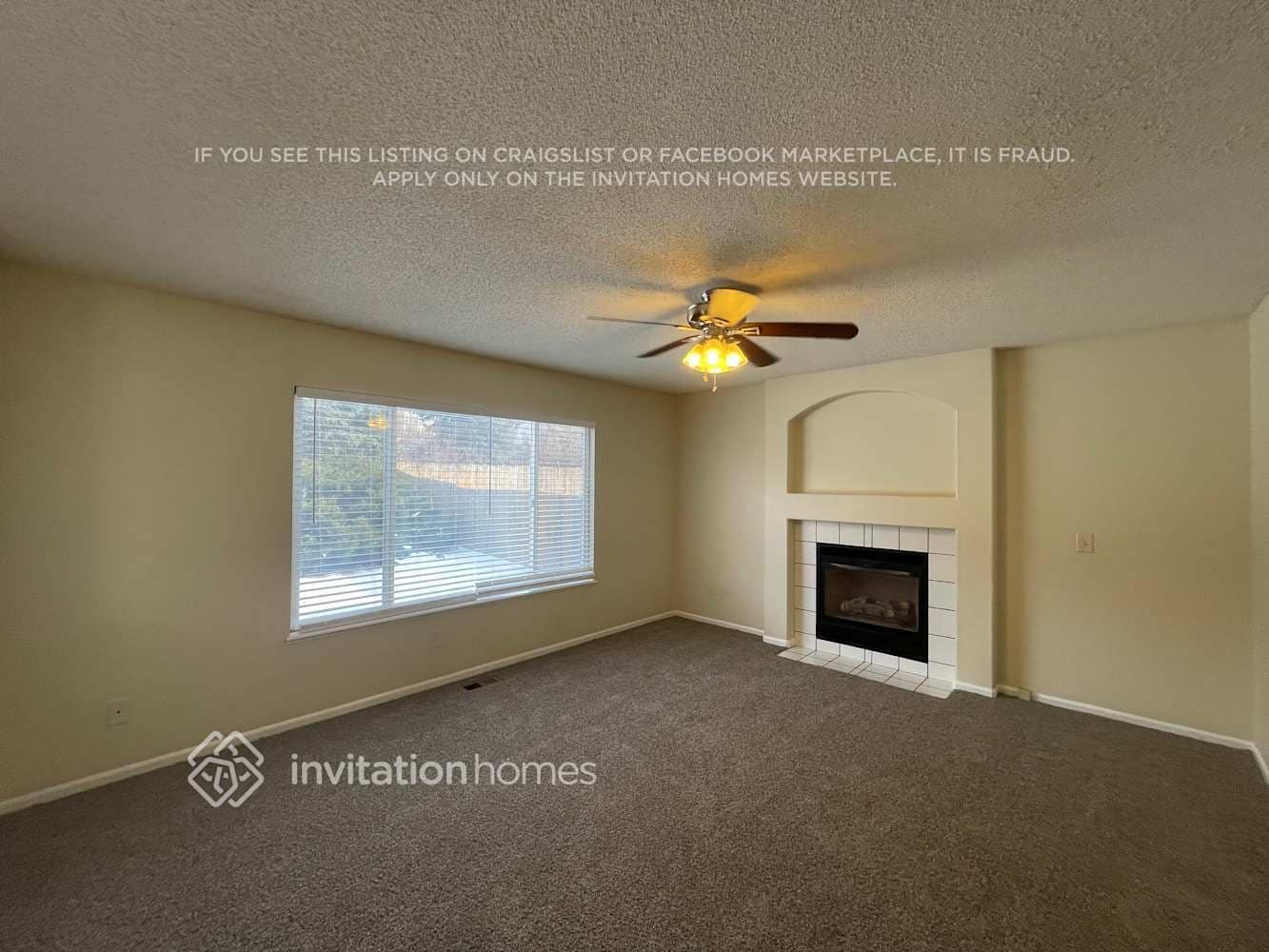 Building Photo - 3365 Bareback Dr